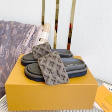 Louis Vuitton Slippers